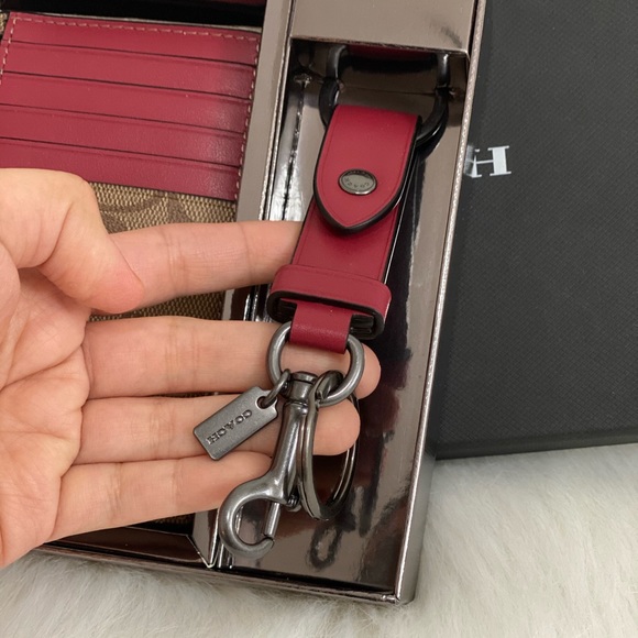 BOXED ZIP CARD CASE AND VALET KEY FOB GIFT SET - Picture 4 of 5